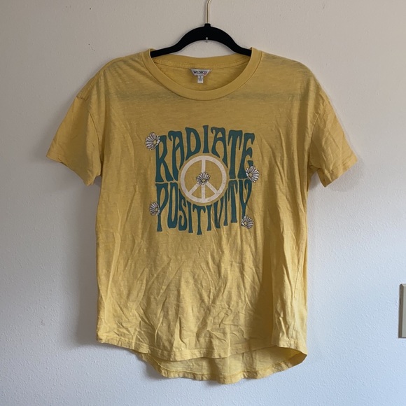 Wildfox Radiate Positivity Yellow Hippie Retro Daisy Peace Sign Tee Shirt - Picture 2 of 5